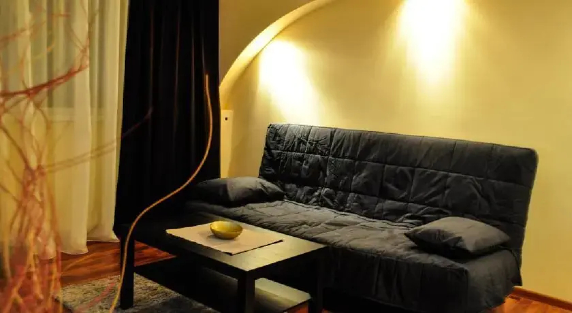 Charming Central Apartment Ploiesti