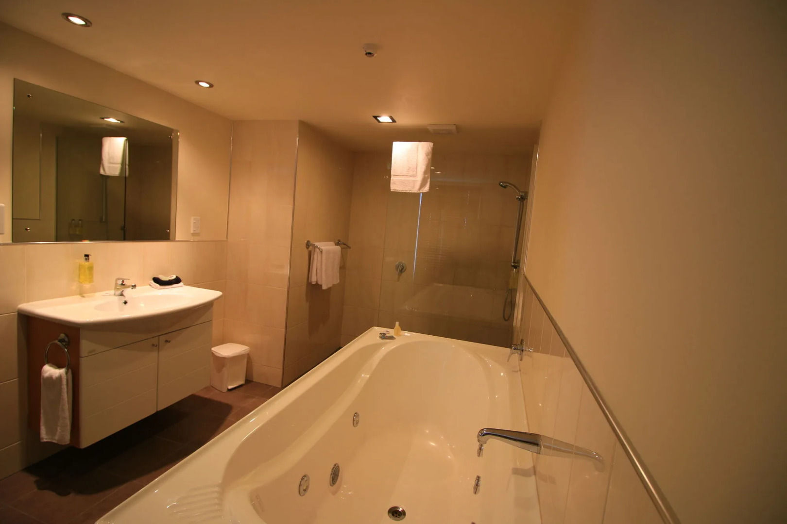 Fitzherbert Regency Motor Lodge