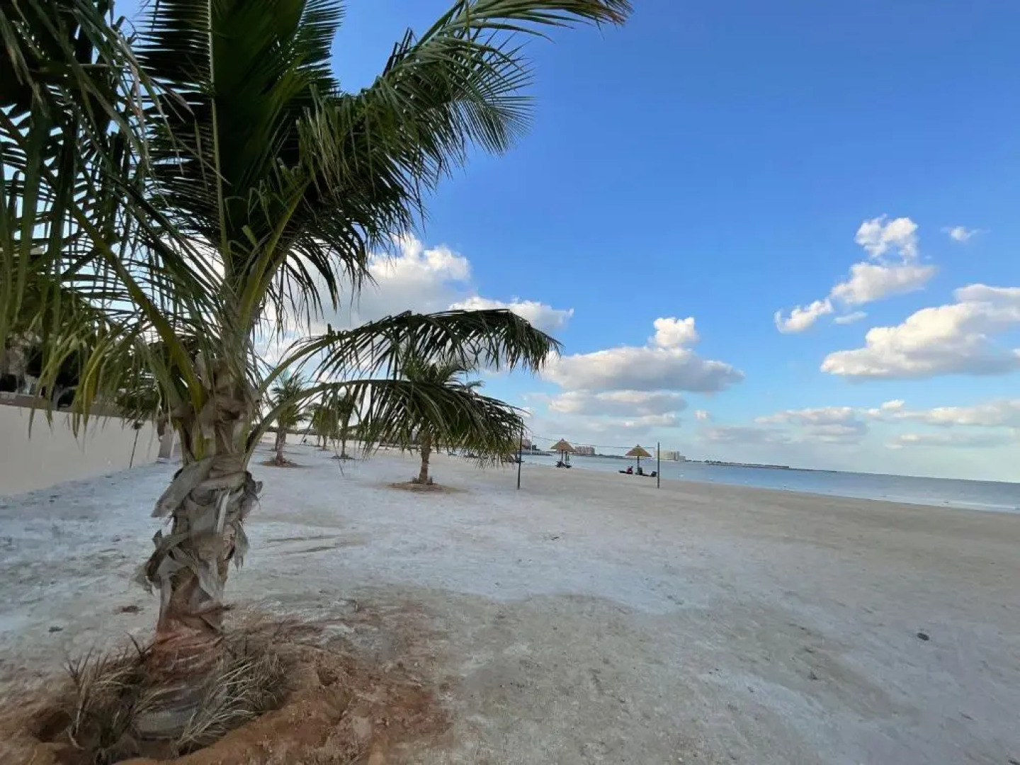 Lovely 1 bedroom holiday home on the beach