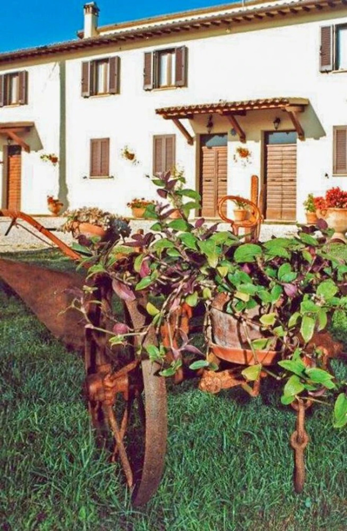 The Sunflower Apartment in a Farmhouse
