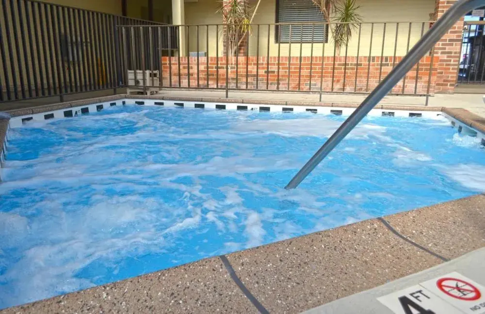 Jameson Inn & Suites