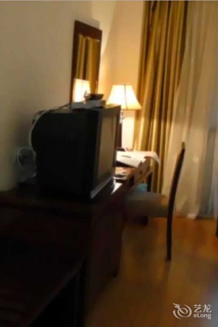 Wuyuan Huayuan Mountain Villa