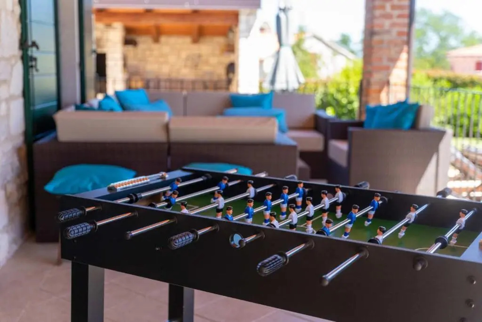 Beautiful Villa In A Quiet Area, With Enclosed Garden, Private Swimming Pool And Outdoor Kitchen