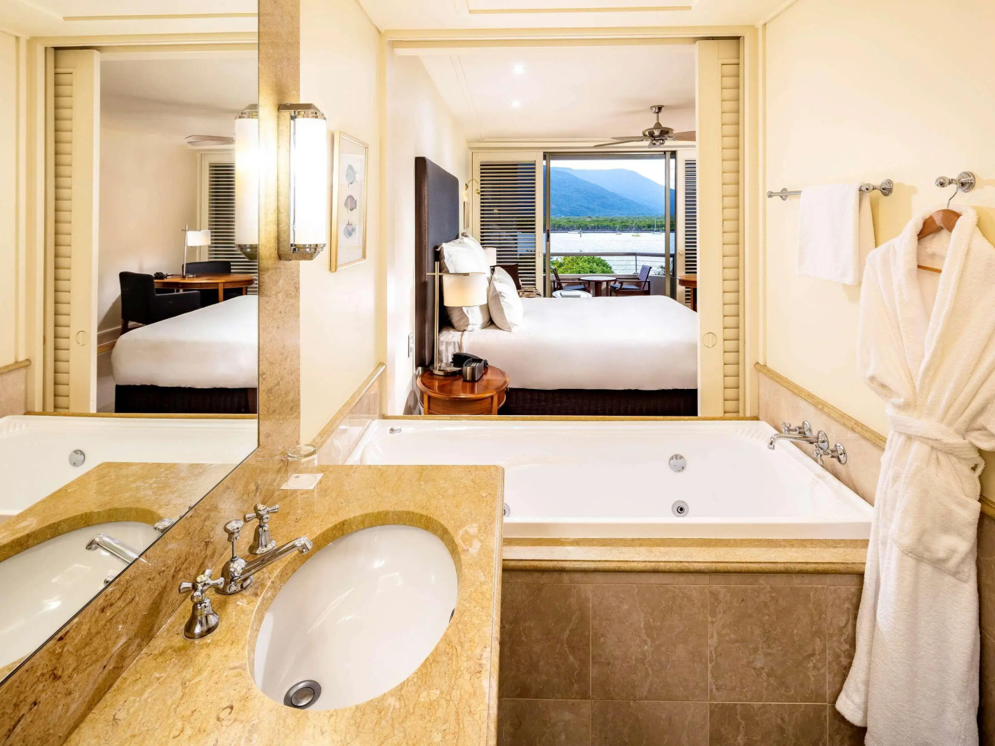 Pullman Reef Hotel Casino