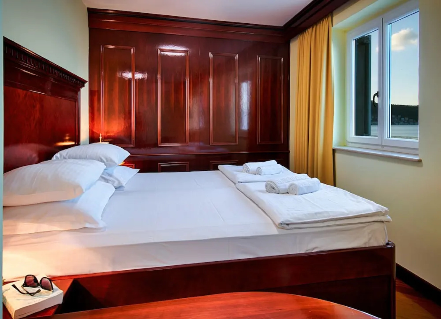 Apartments Donna with Sea View