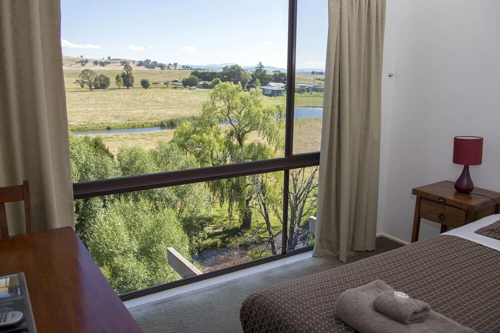 Delatite Apartments - Timbertop and Fir