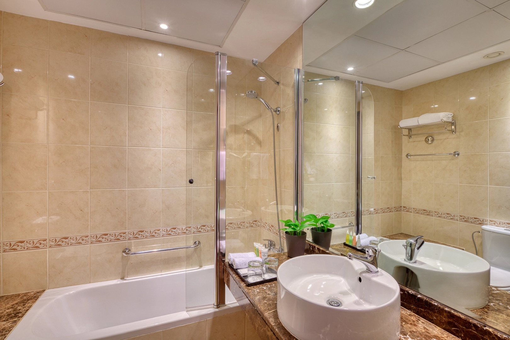 Majestic City Retreat Hotel