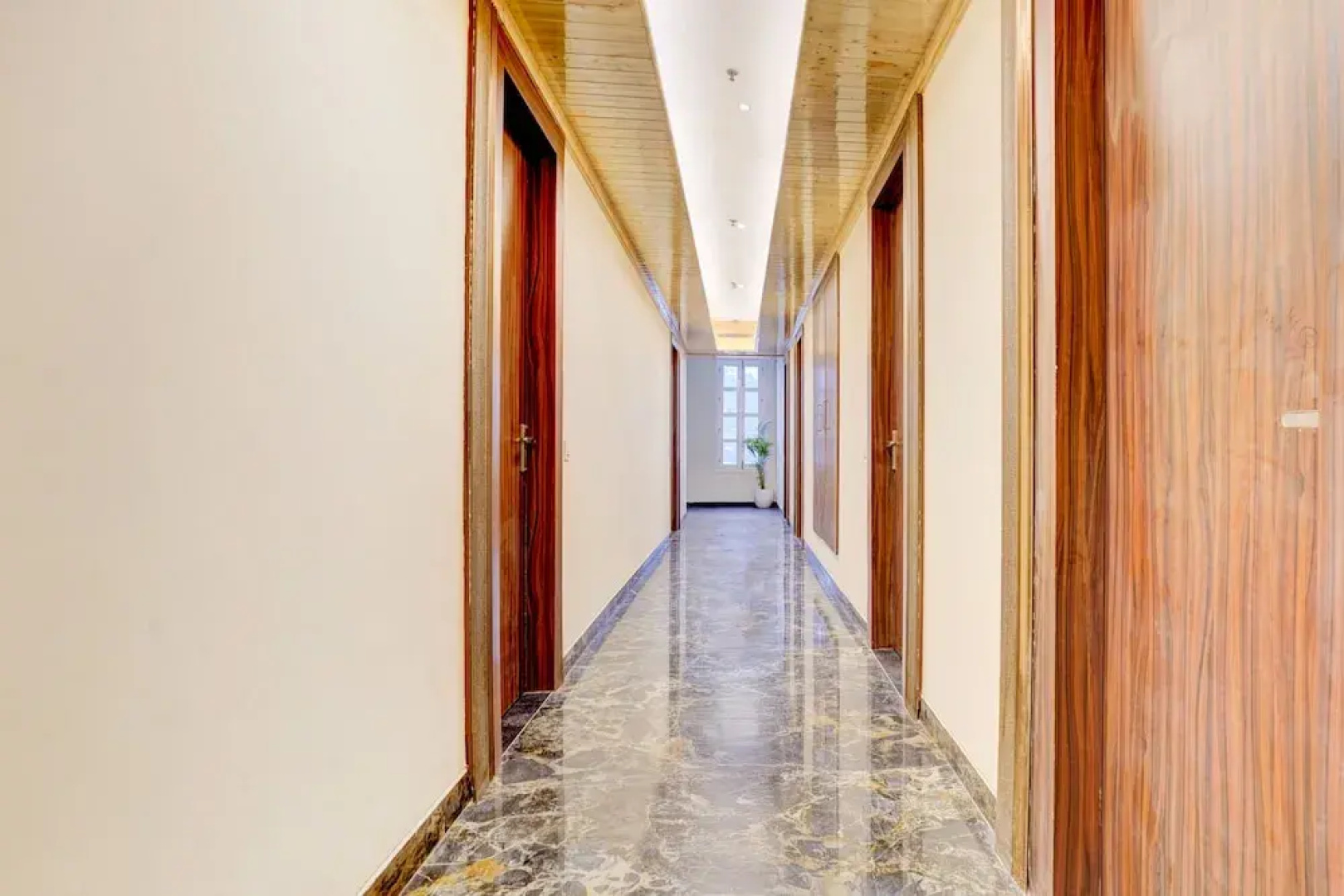 Alaya Stays Serene Woods Hotel Near Mall Road