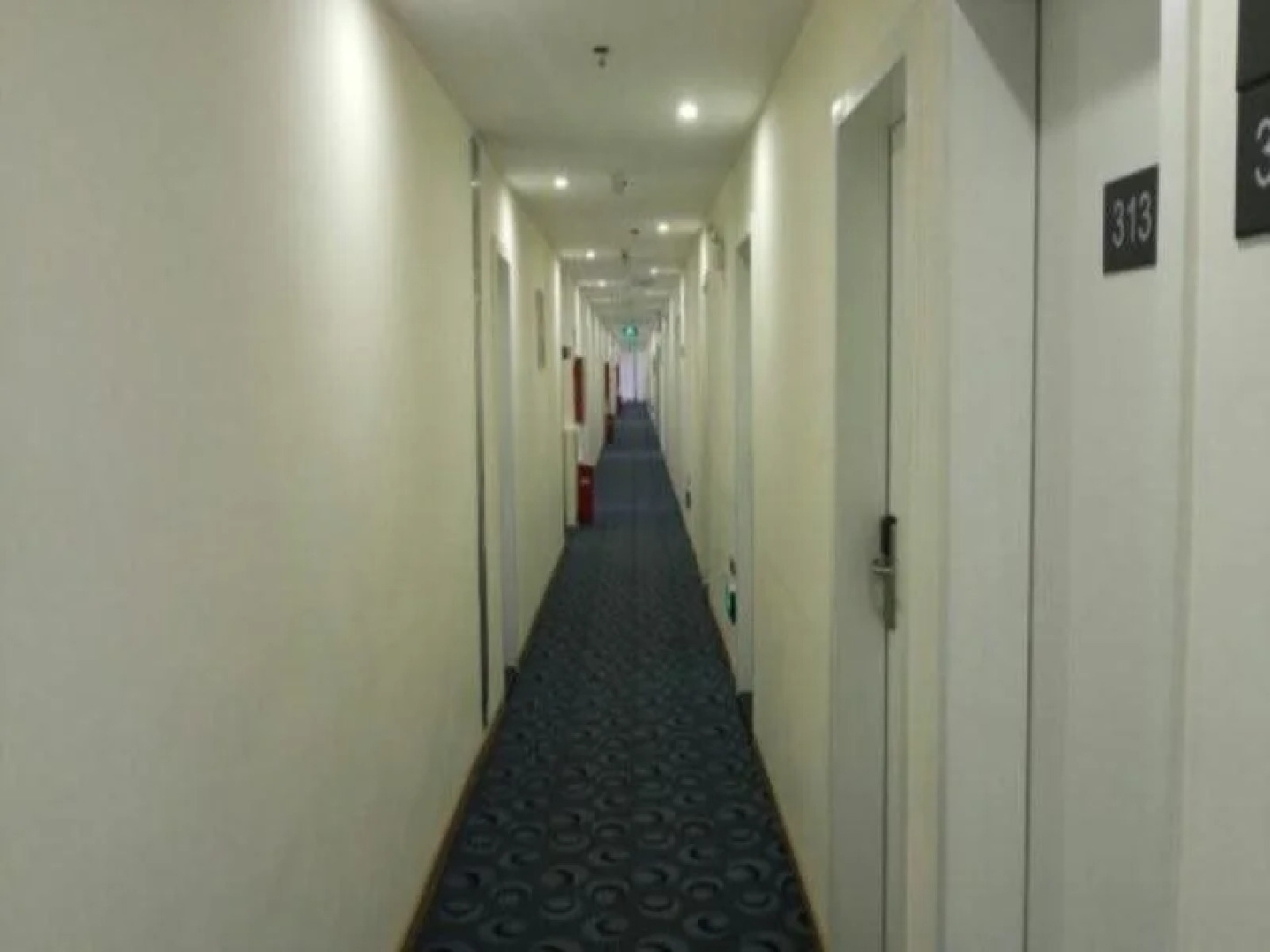 7 Days Inn Zhuhai North Railway Station Jinding Shop