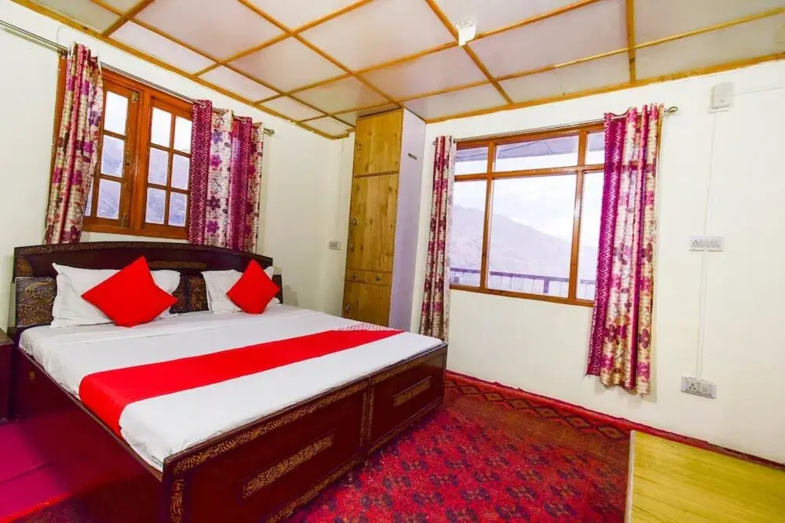 The Roam Way By OYO Rooms