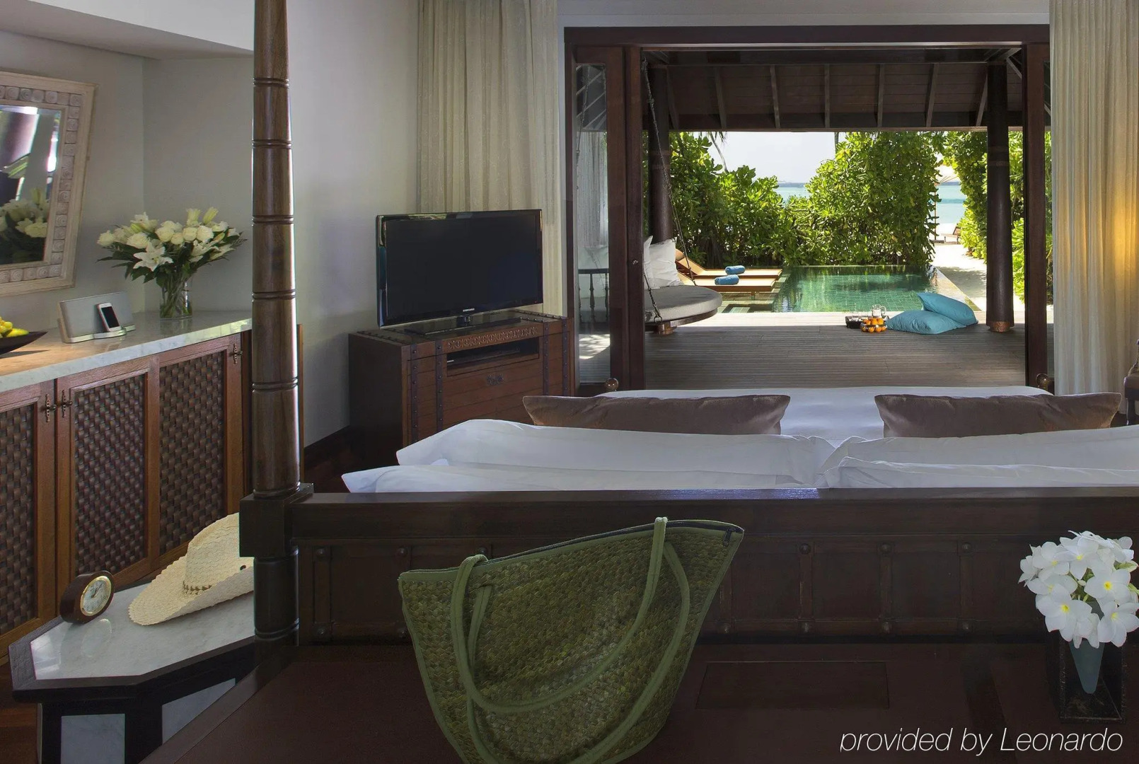 Anantara Kihavah Maldives Villas