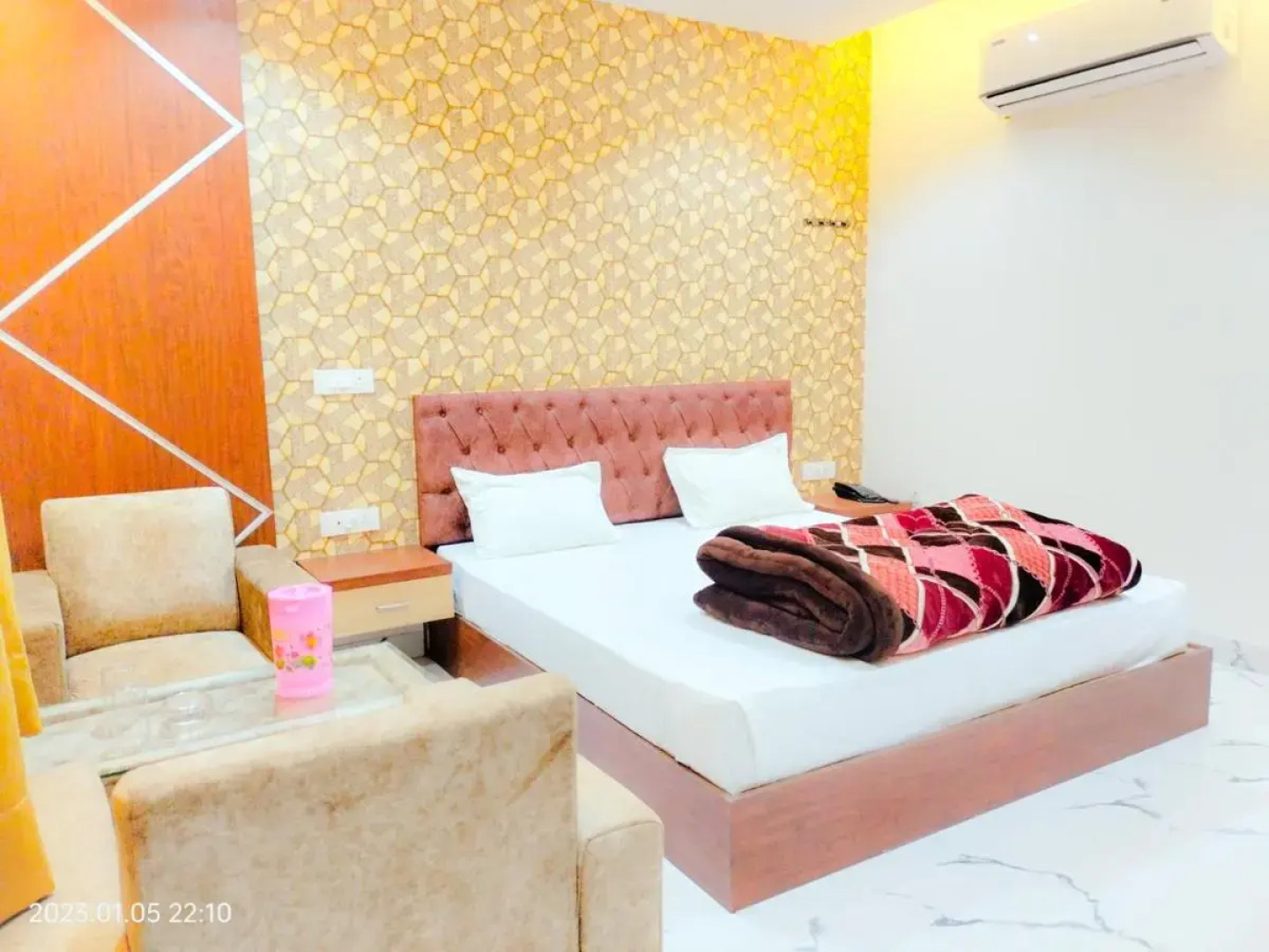 Rbs Hotel & Restaurant