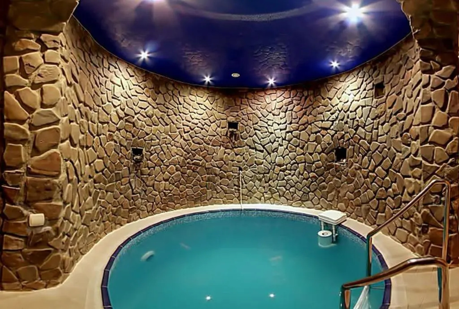 Отель «Лагуна»