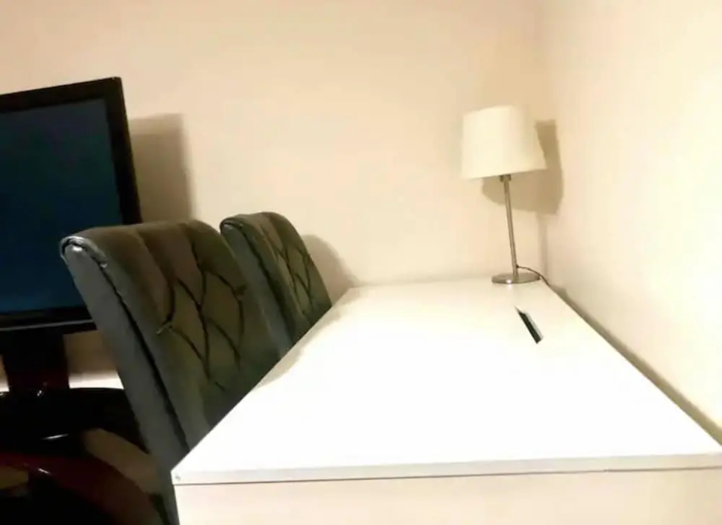 Ac Lounge 115 1-bed Apartment in Rochford