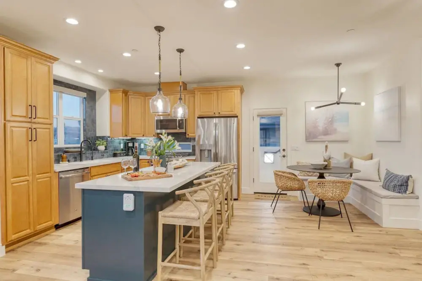 Sunset Serenity by Avantstay Rooftop w Hot Tub Fire Pit 3 Blocks to Beach