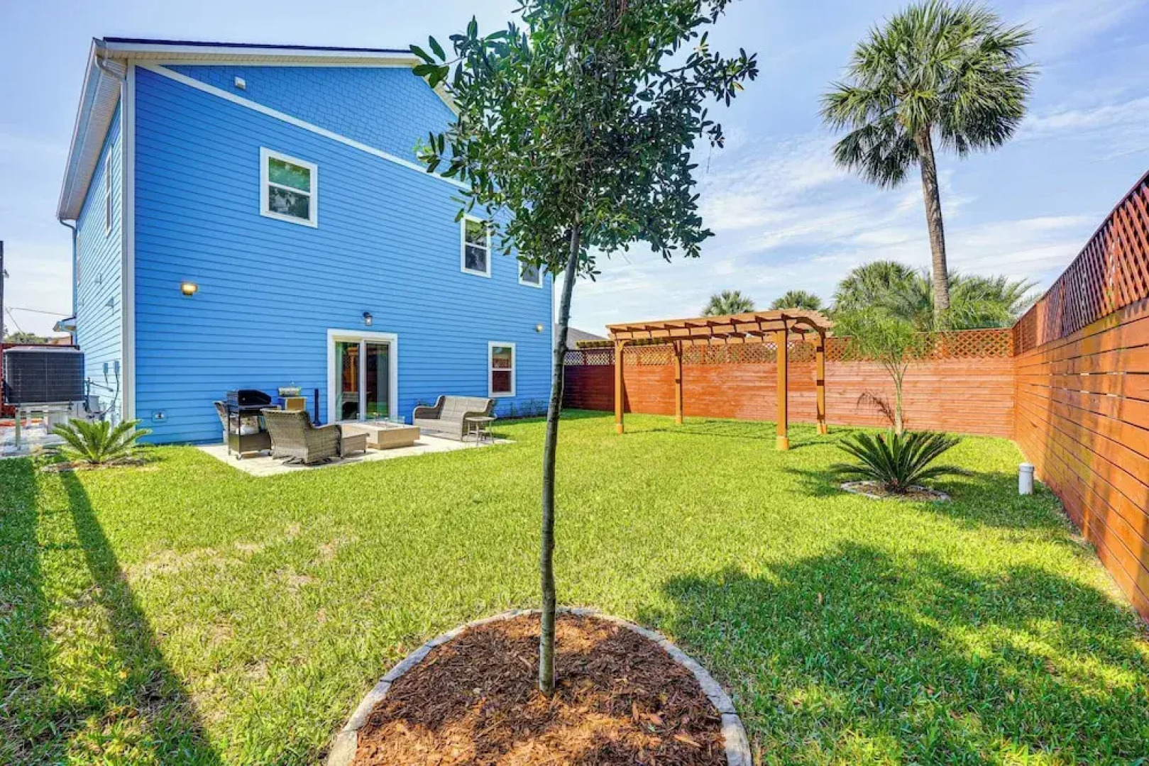 'the Blue Oasis' Jax Beach Gem w/ Coastal Charm!