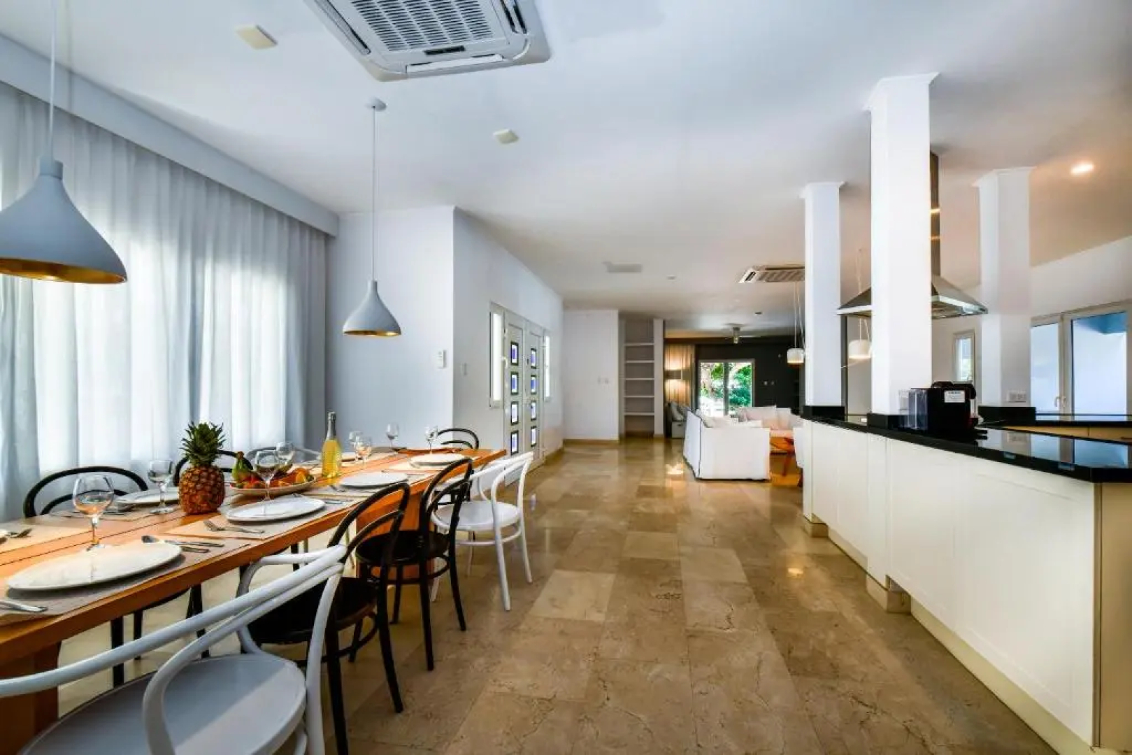 Beach Front Luxury Villa! Boca Catalina Malmok!