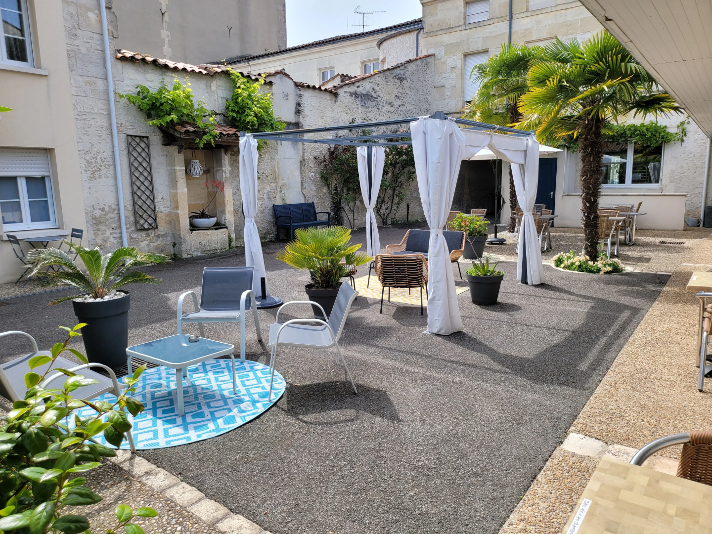 Citotel Le Cheval Blanc