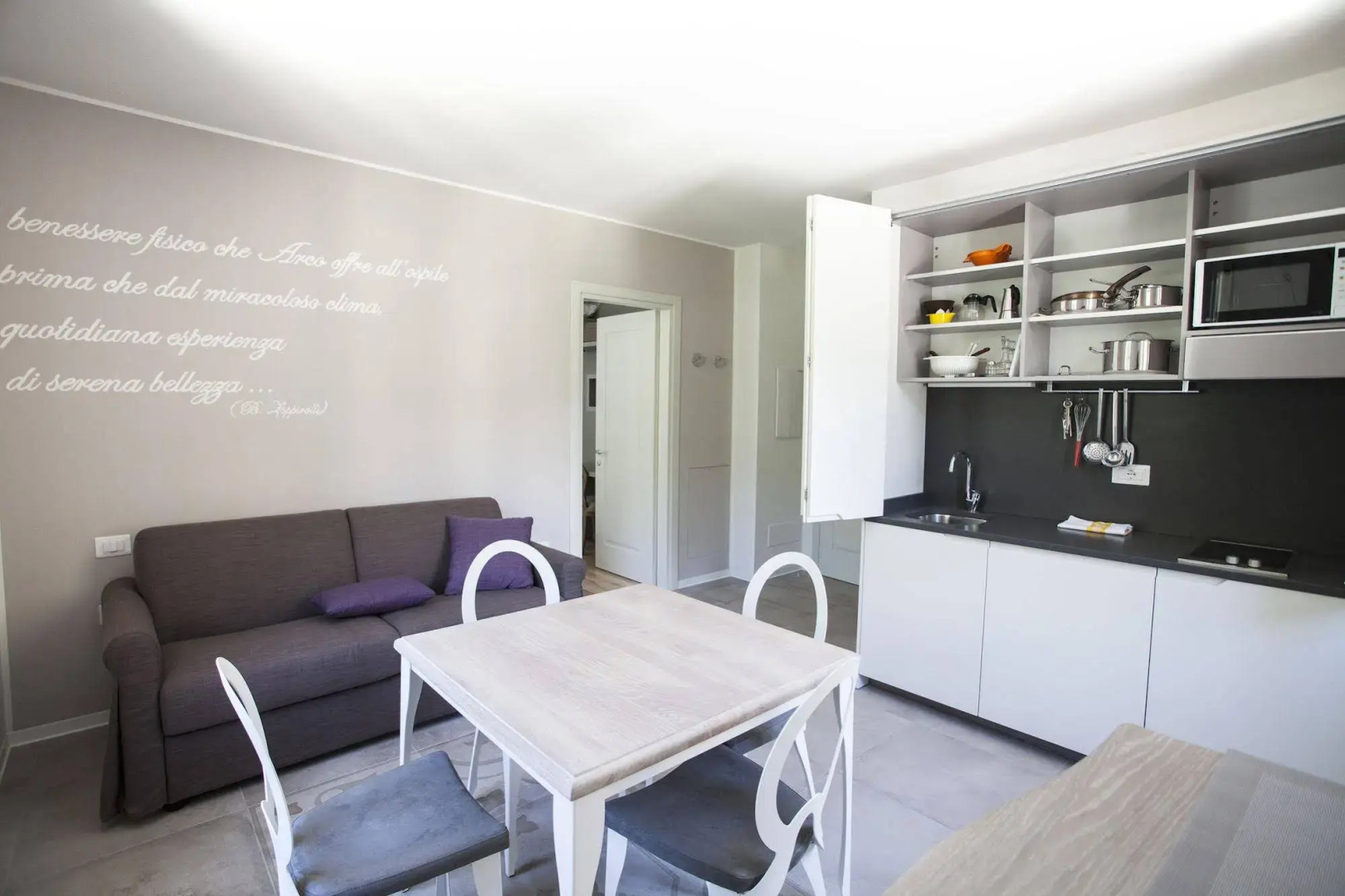 Villa Italia Luxury Suites and Apartments