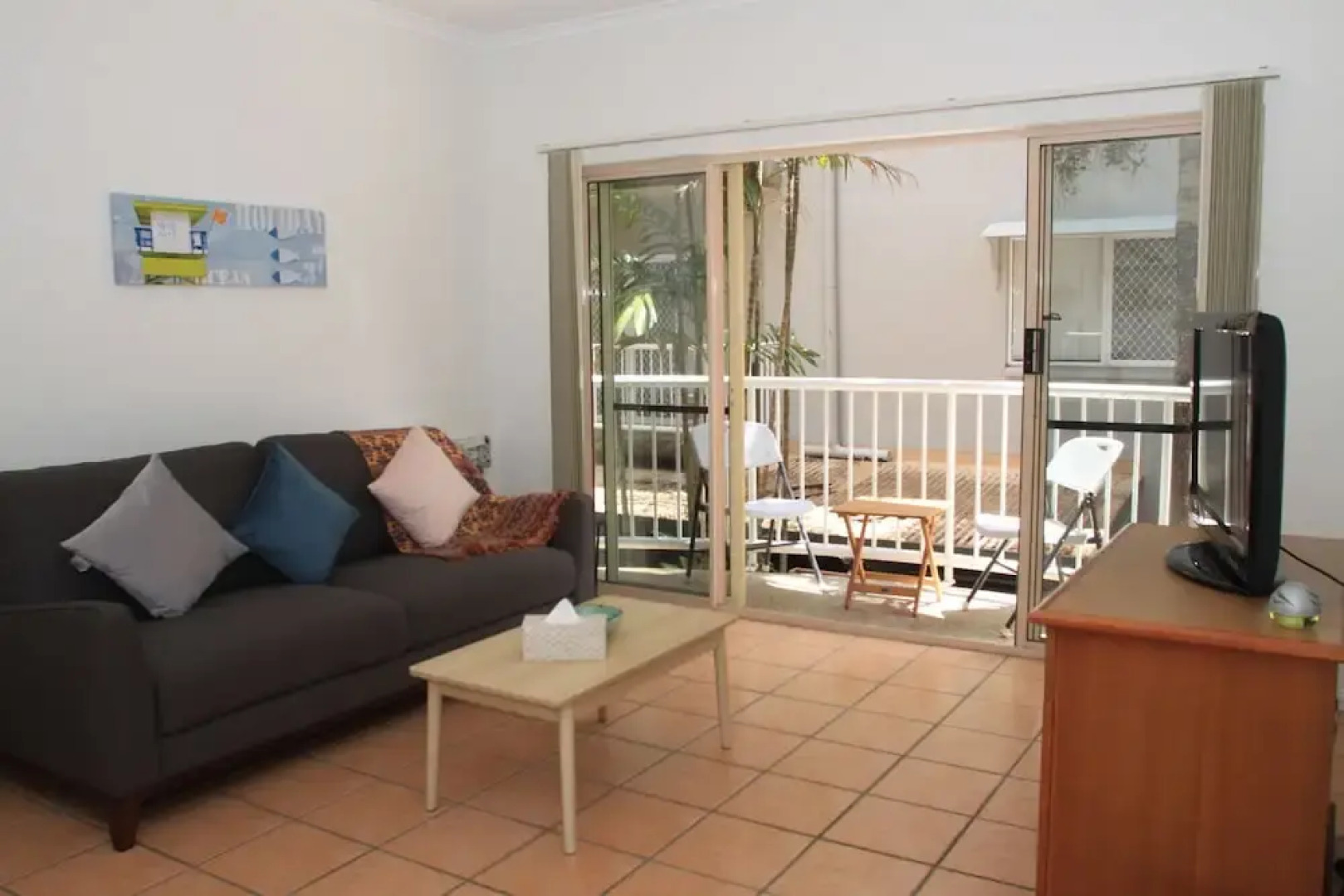 Contemporary Convenient Central Retreat