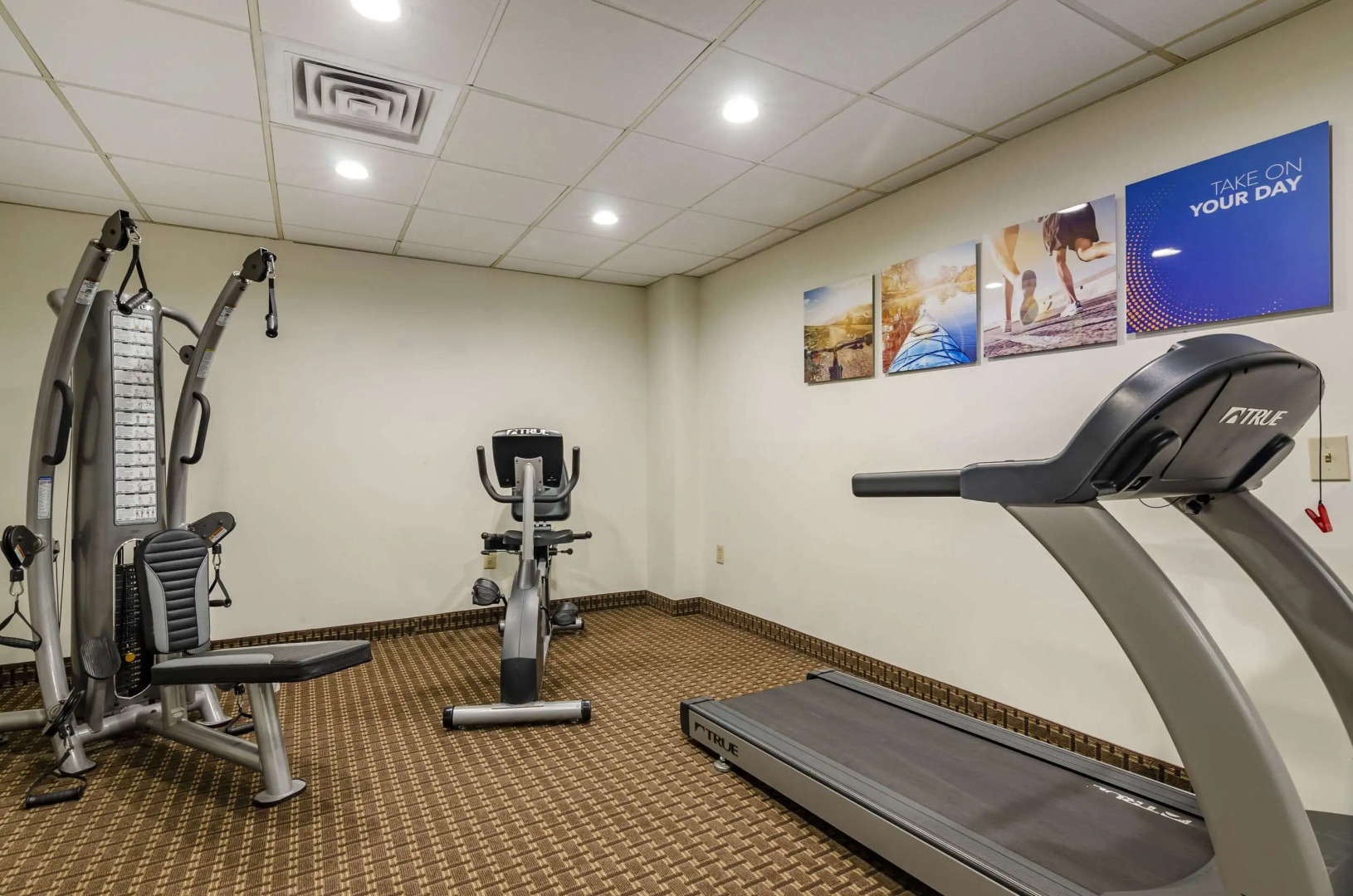 Comfort Inn & Suites Raphine - Lexington near I-81 and I-64