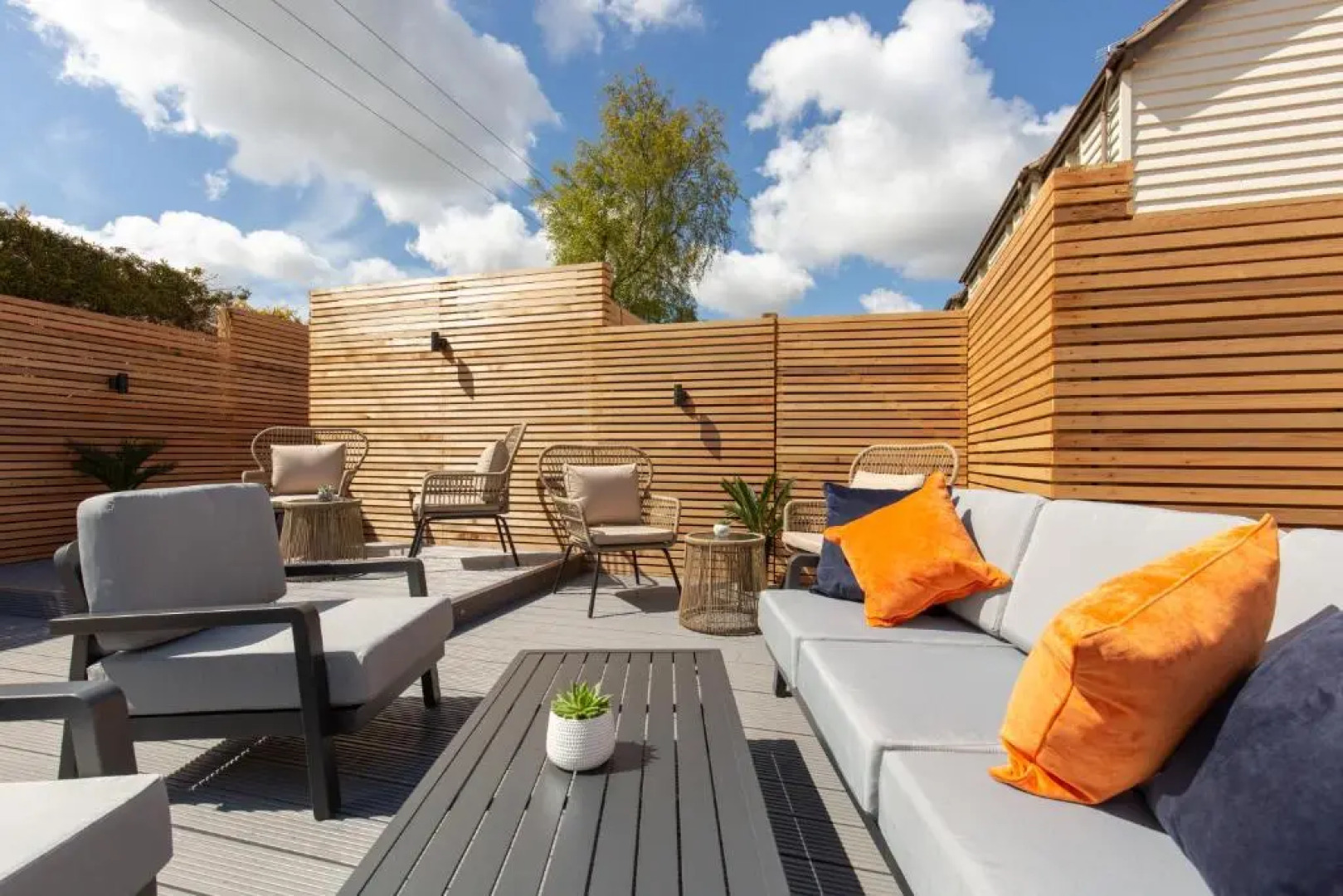 The Railway Hotel by Barefoot Retreats