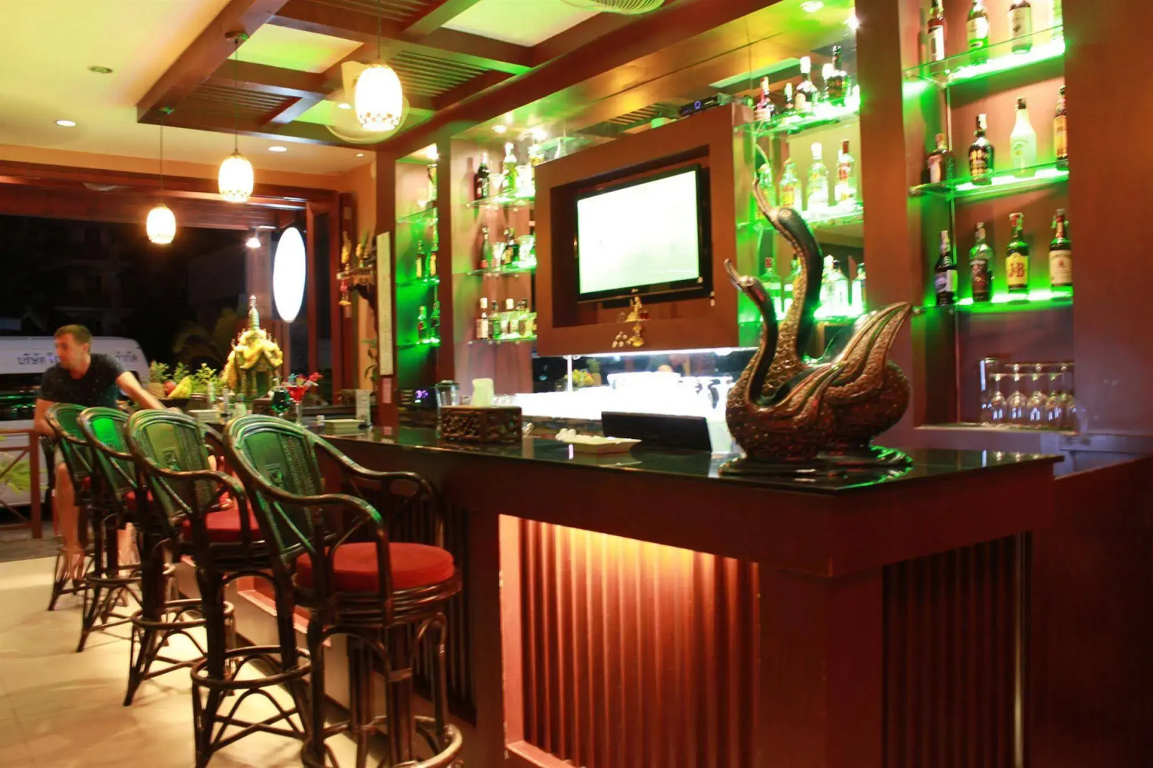 Patong Hemingway's Hotel