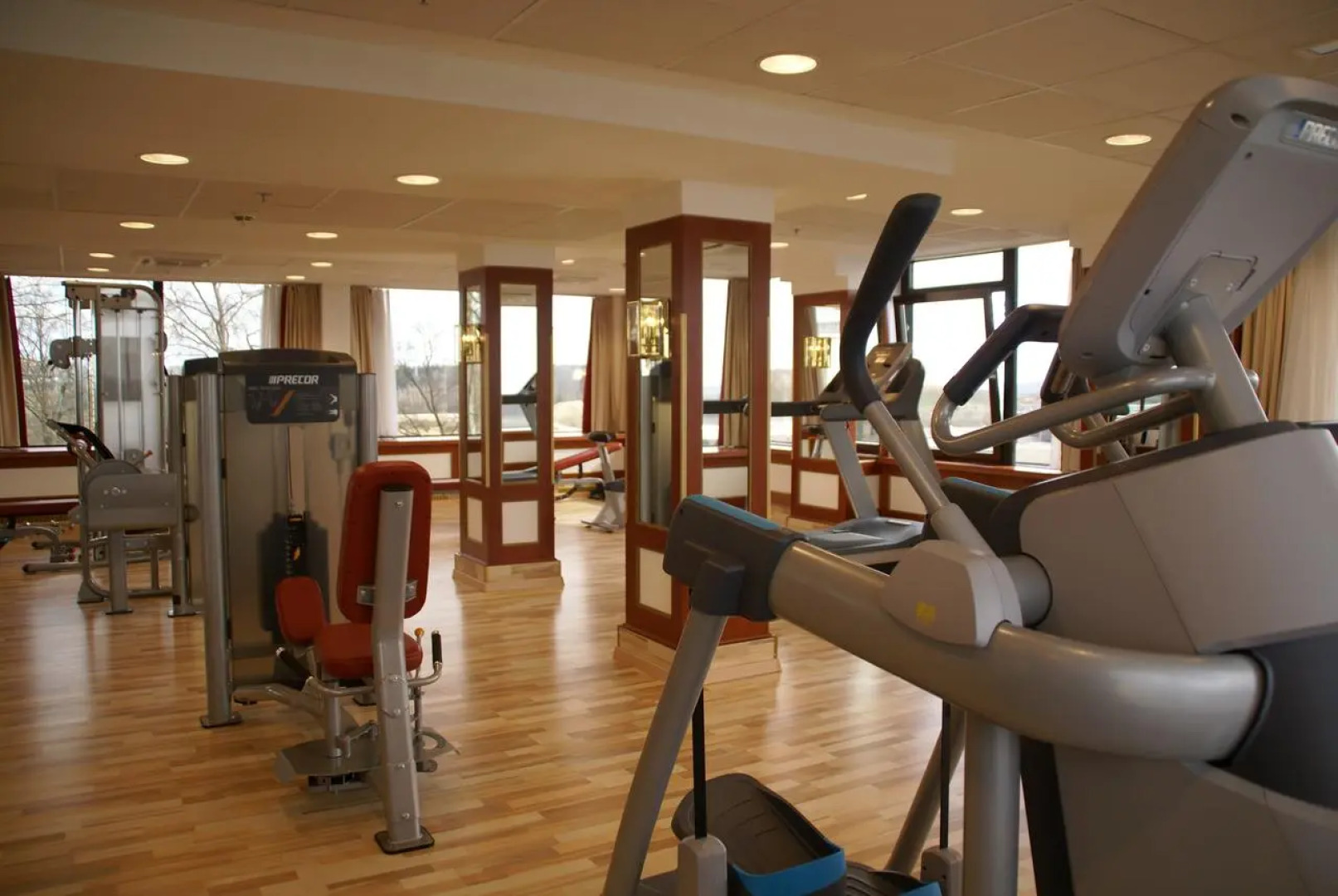 NH Luxembourg Airport