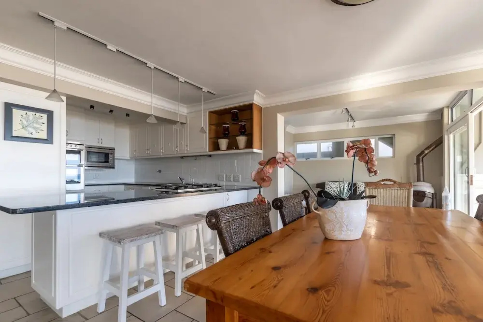 Dutton's Cove Guesthouse