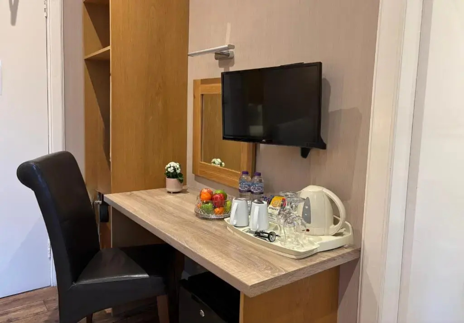 Claymore Guest House and Apartments