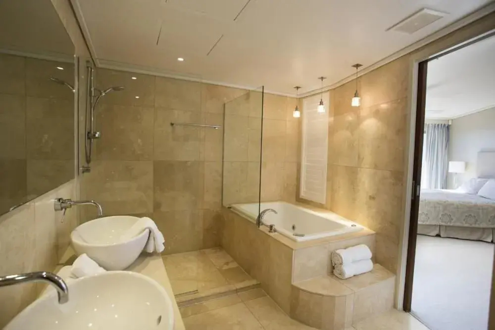 Hastings Park Penthouse 6