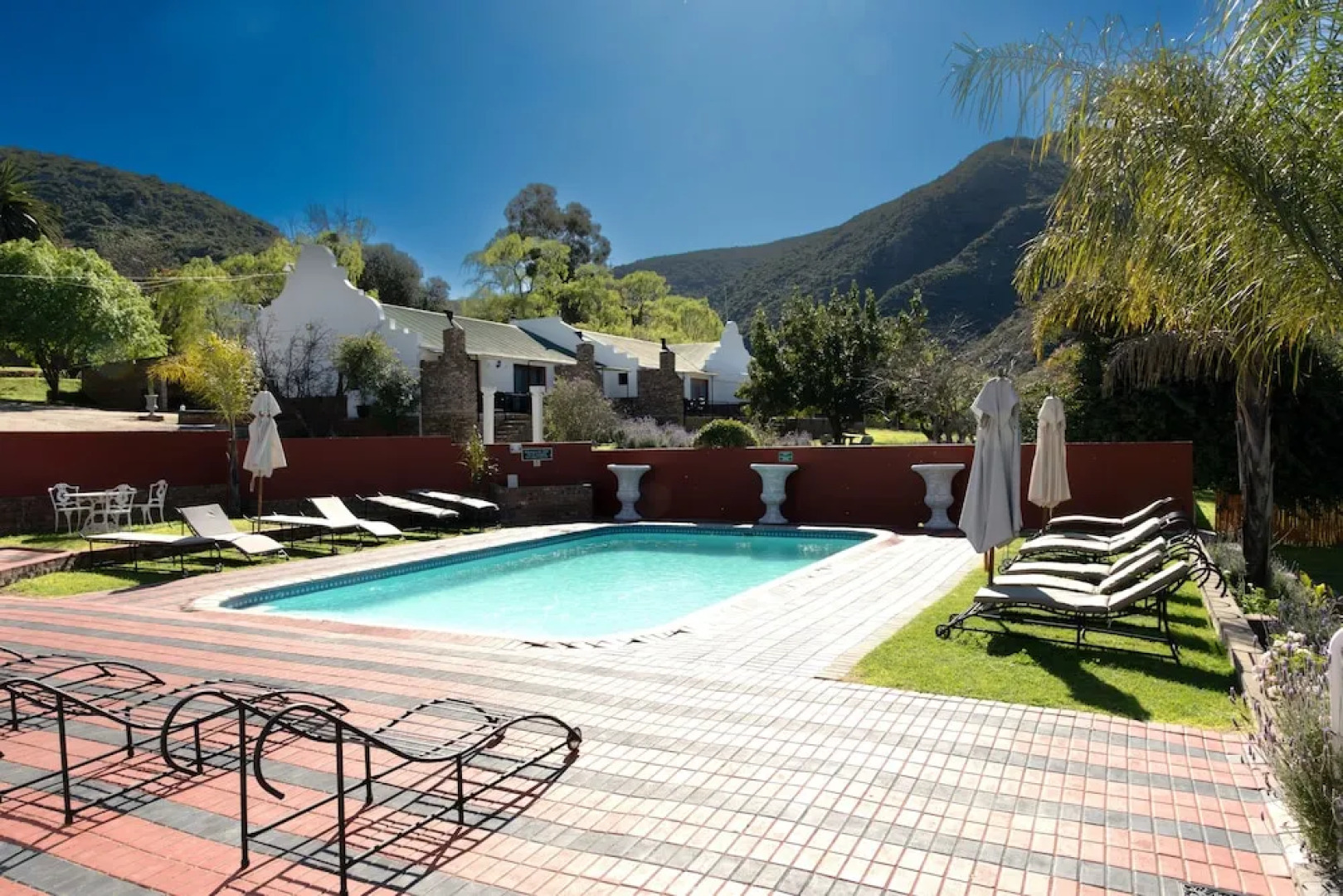 Old Mill Country Lodge & Restaurant