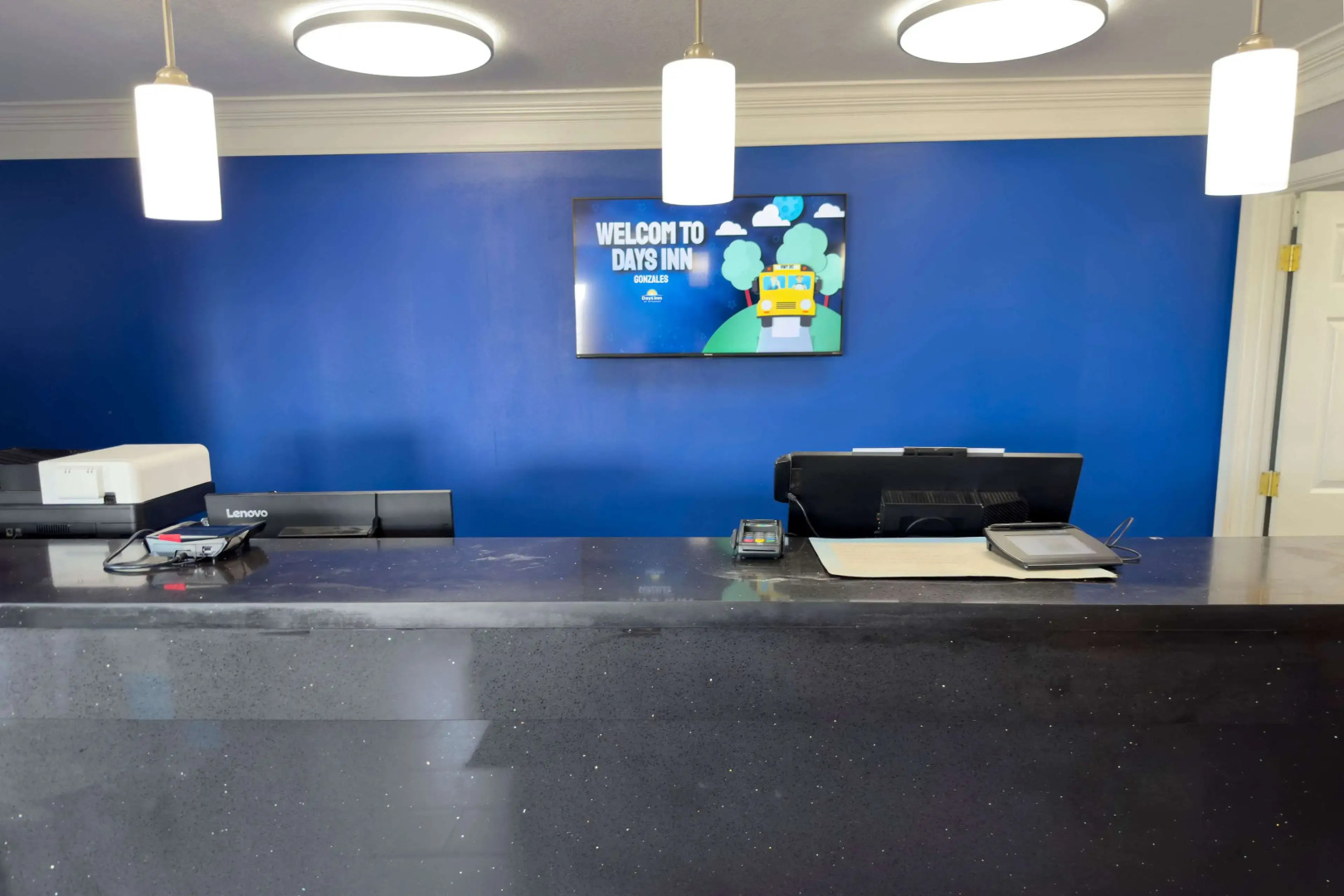 Days Inn by Wyndham Gonzales