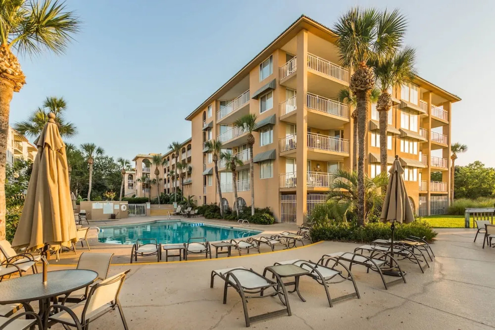 Hodnett Cooper's North Breakers