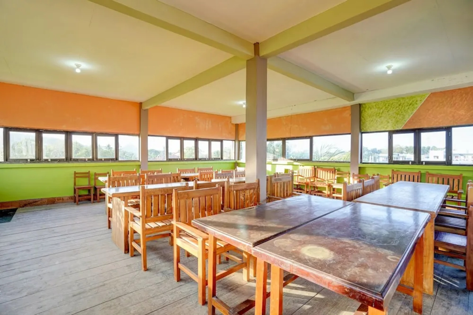 Hotel O Sahabat Syariah Near Plasa Telkom Bawean