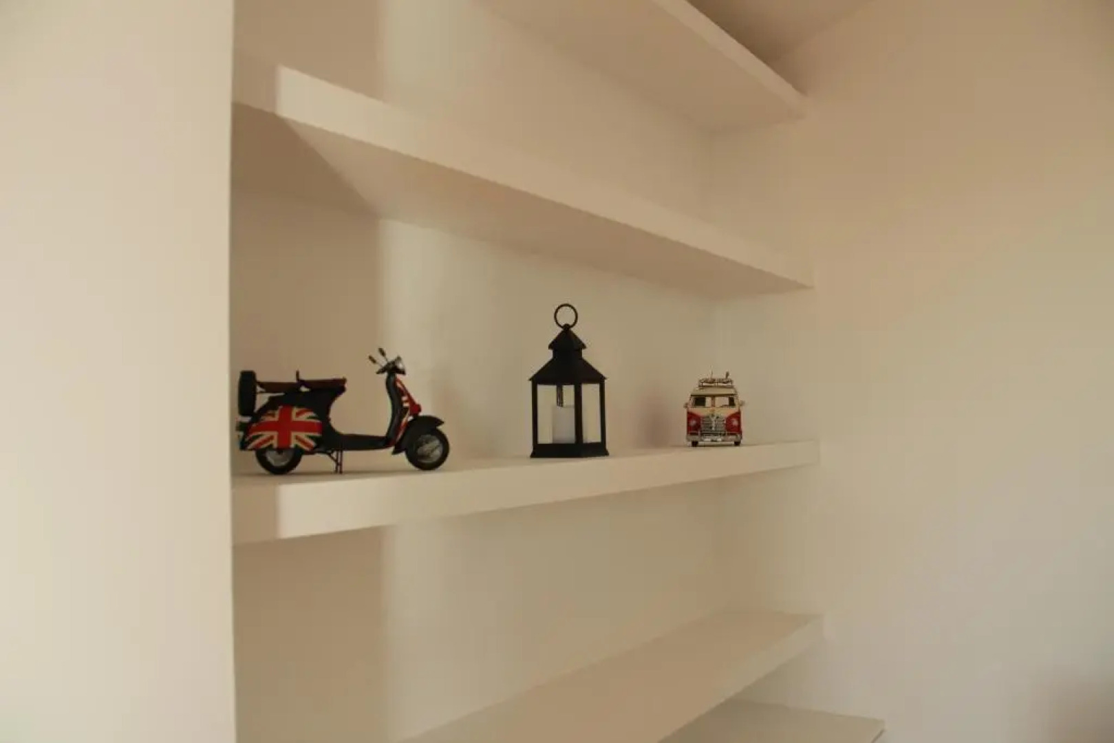 Travellers Pearl by Story Tellers