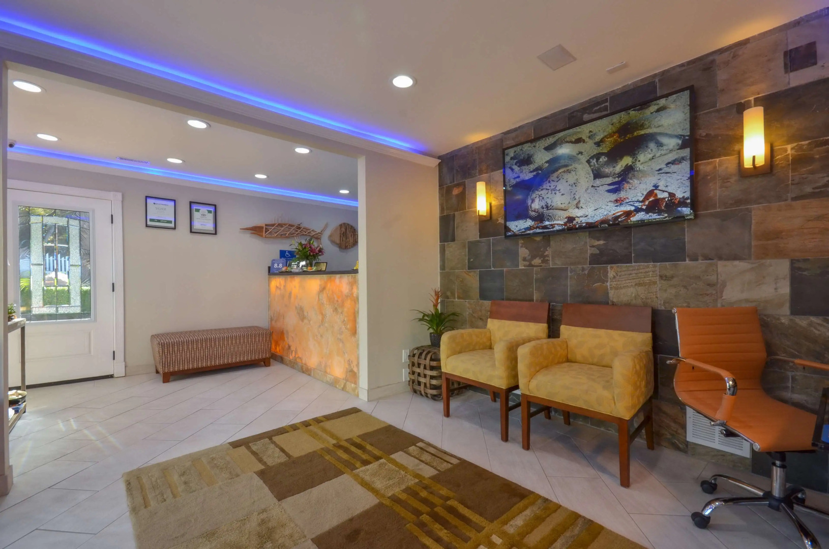 Best Western The Inn & Suites Pacific Grove