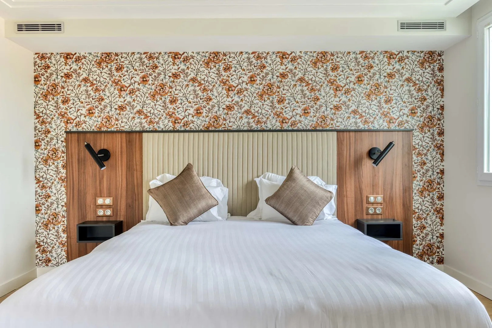 Zenitude Hotel la Valadière, an Ascend Collection Hotel