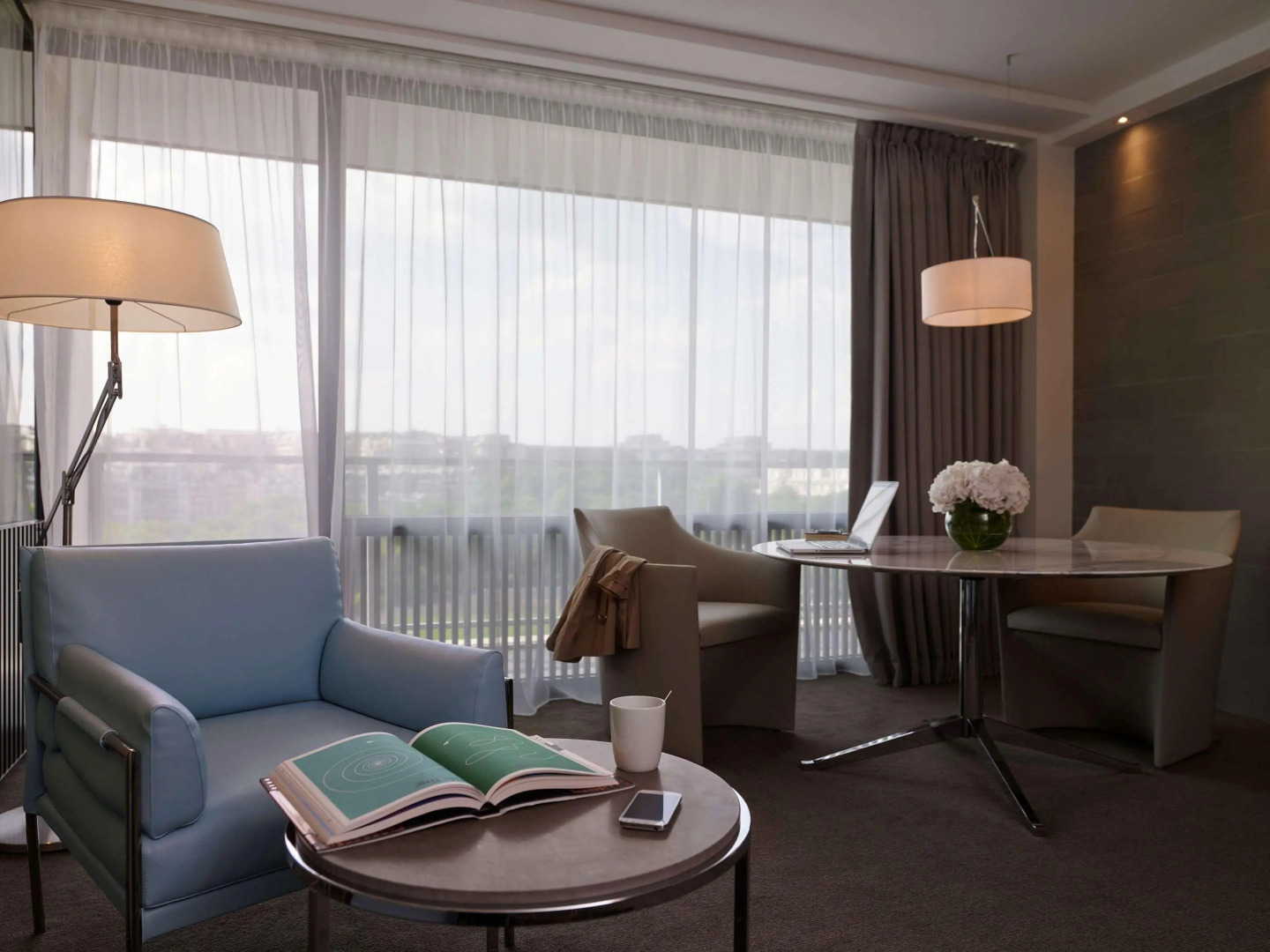 Отель Pullman Paris Tour Eiffel