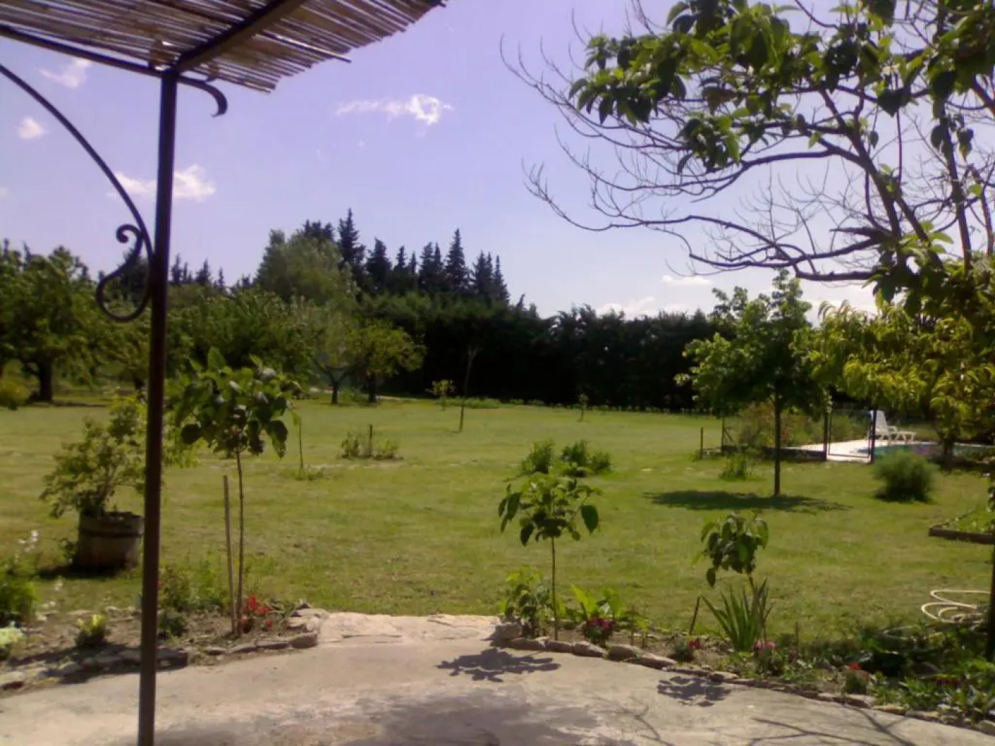 PROVENCE, SOLEIL ET LUBERON !!! Coin jardin 3 Lits 2 Chambres 80 m2