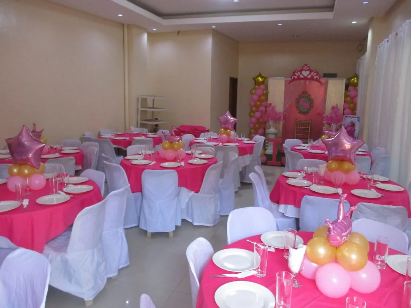 WMV Hotel & Restaurant