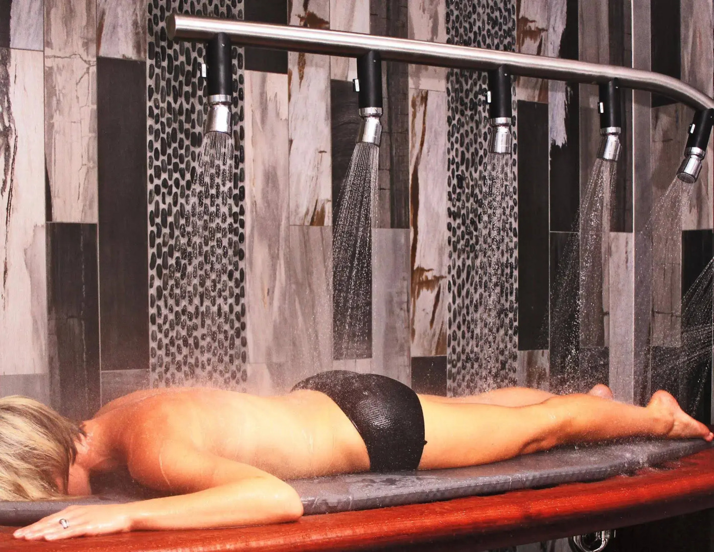 1770 Lagoons Central Apartment Resort