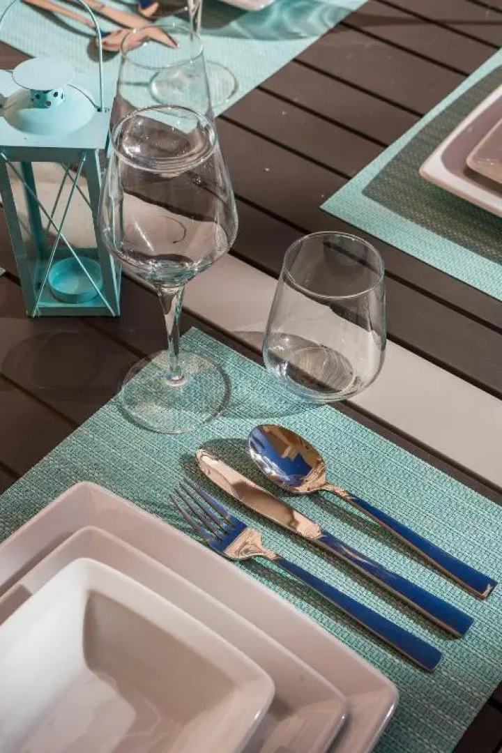 Apartment Lilly, brand new apartment with communal pool, 10 meters from sea