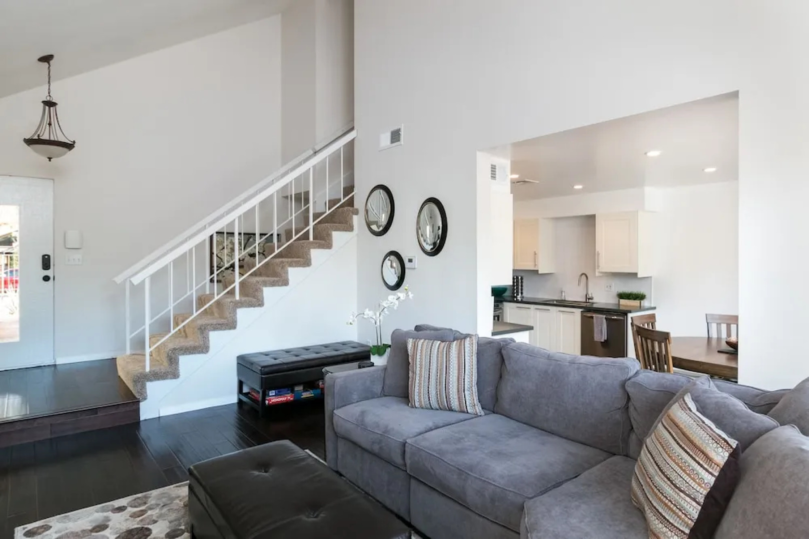 Agoura Hills  W/landscaped Yard 3 Bedroom Home