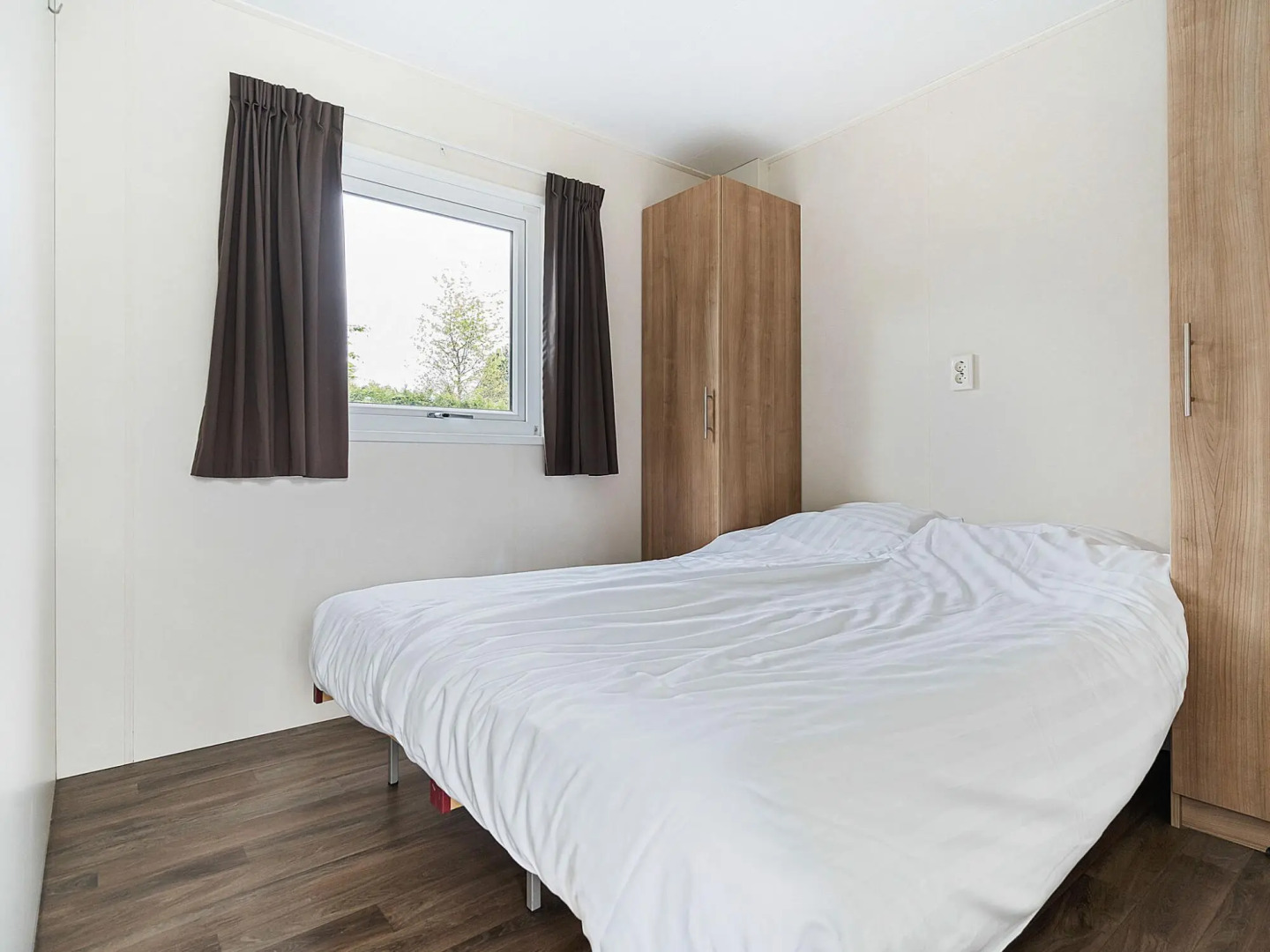 Comfy chalet with fireplace, near Baarle-Nassau