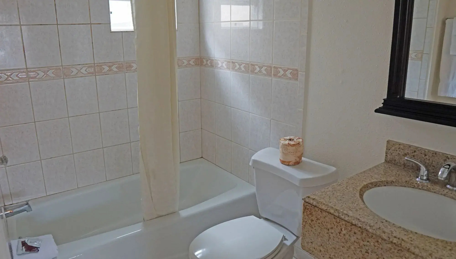 Redondo Inn and Suites