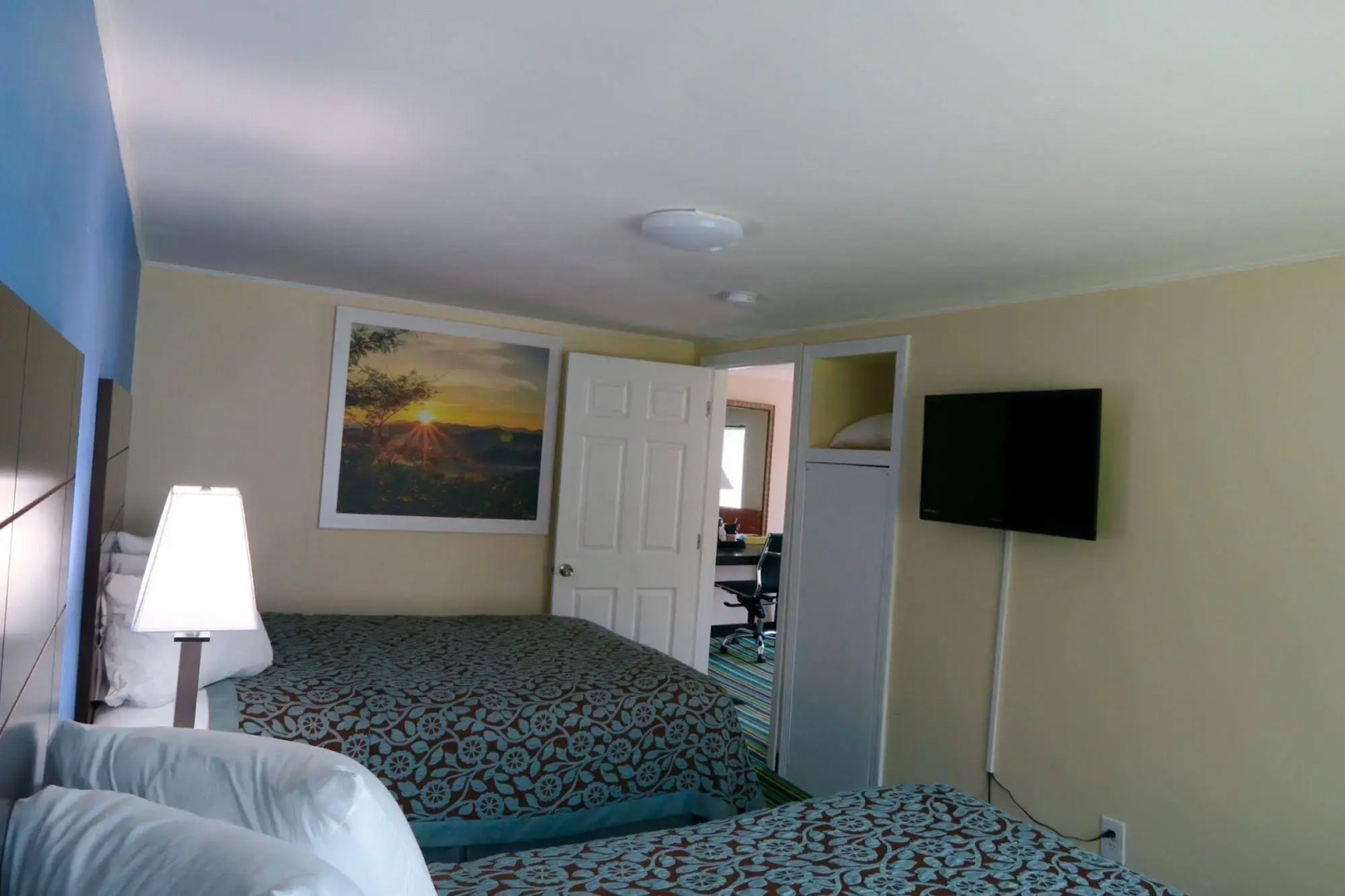 Days Inn By Wyndham Lincoln