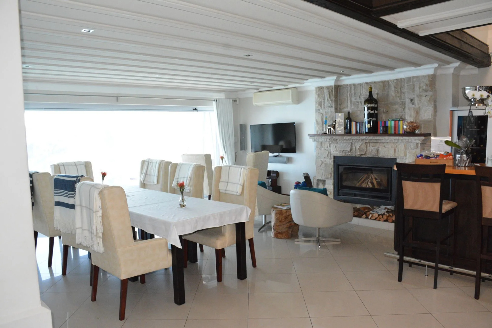 Head over Hills Luxury Retreat