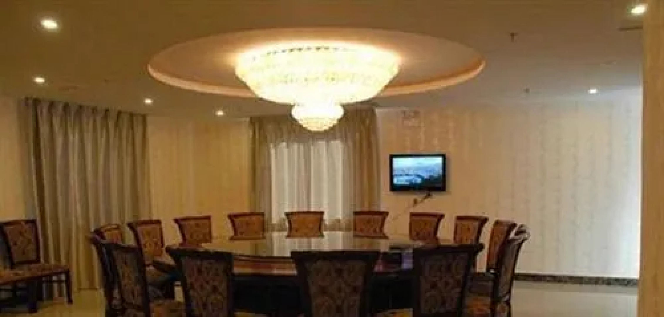 Jinzhou Aike Business Hotel