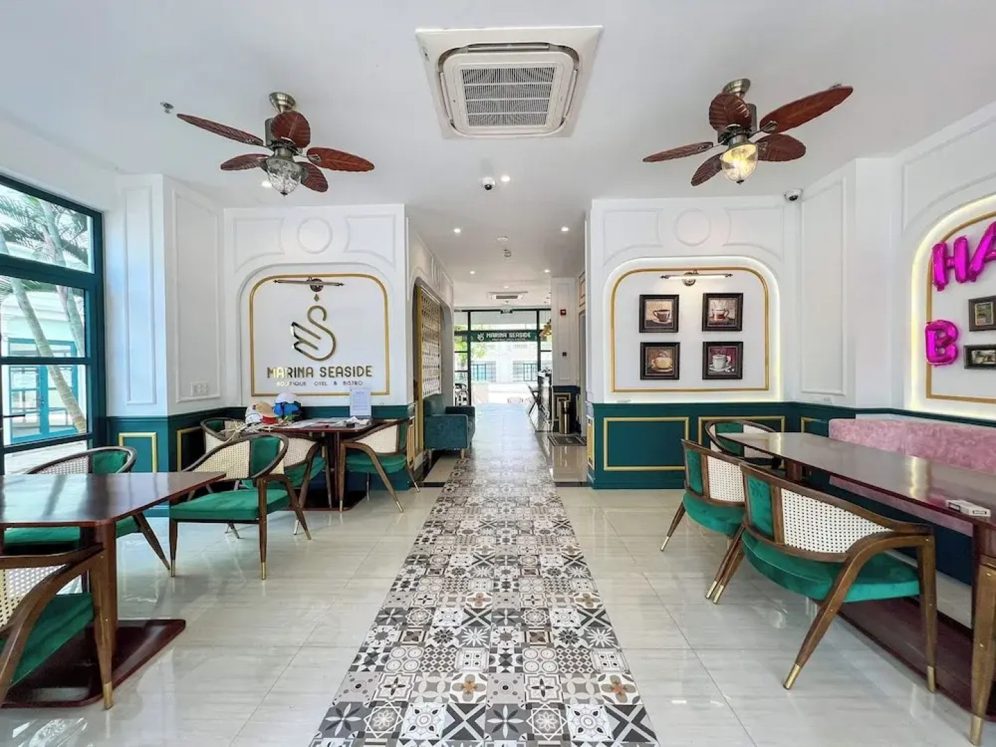 Marina Seaside Boutique Hotel